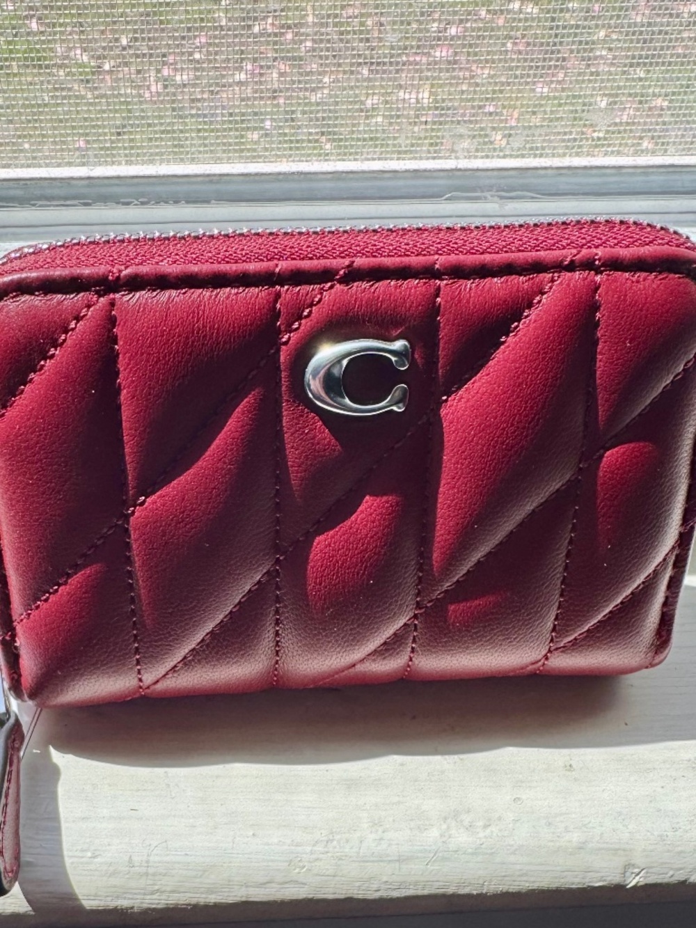 Coach Essential Small Zip Around Card Case Ruby